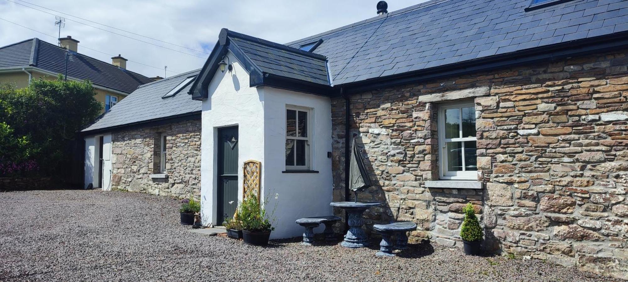 The Old House At Belfield Villa Tralee Bagian luar foto